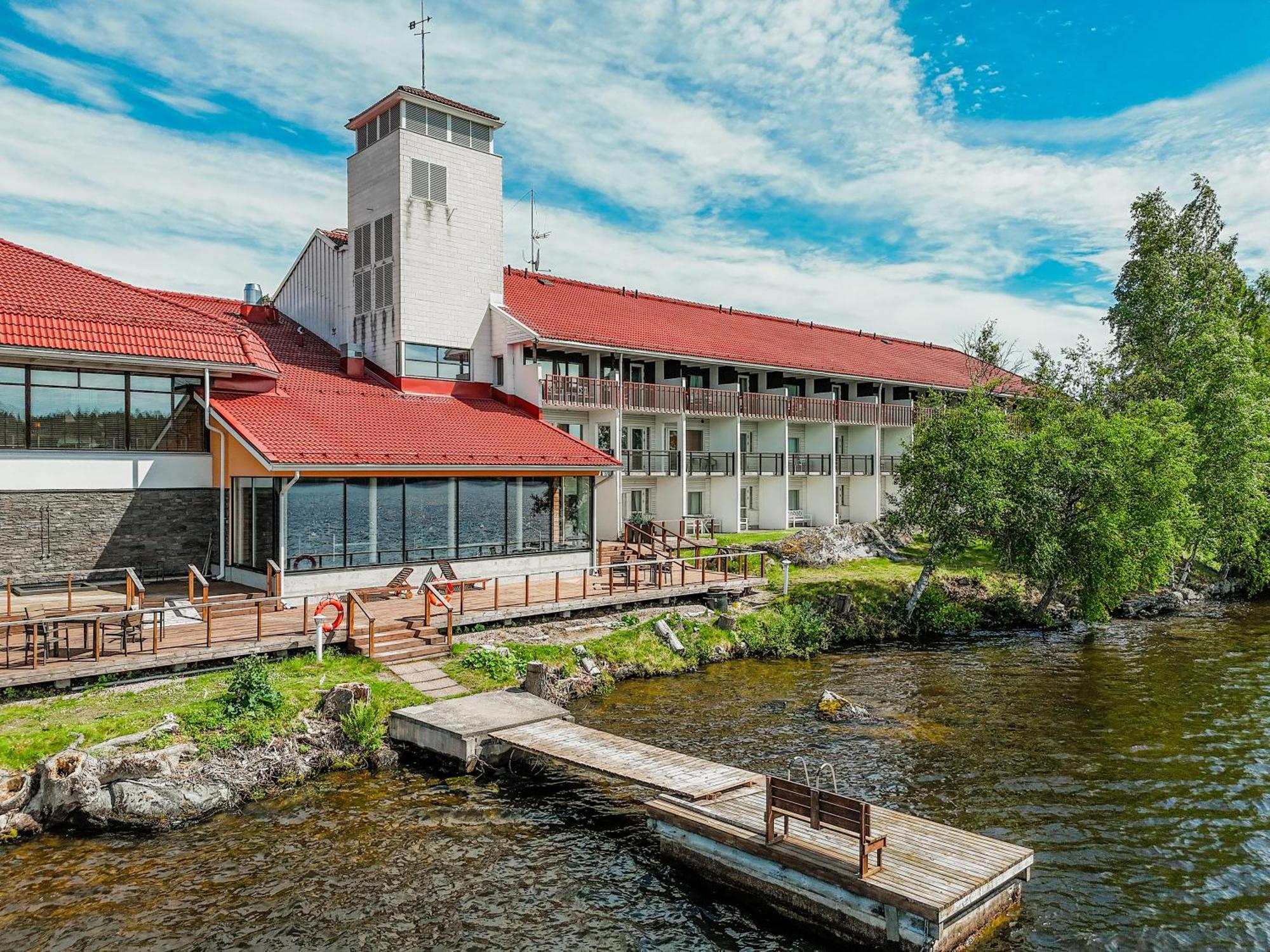Hotel Kumpeli Spa Хейнола Экстерьер фото